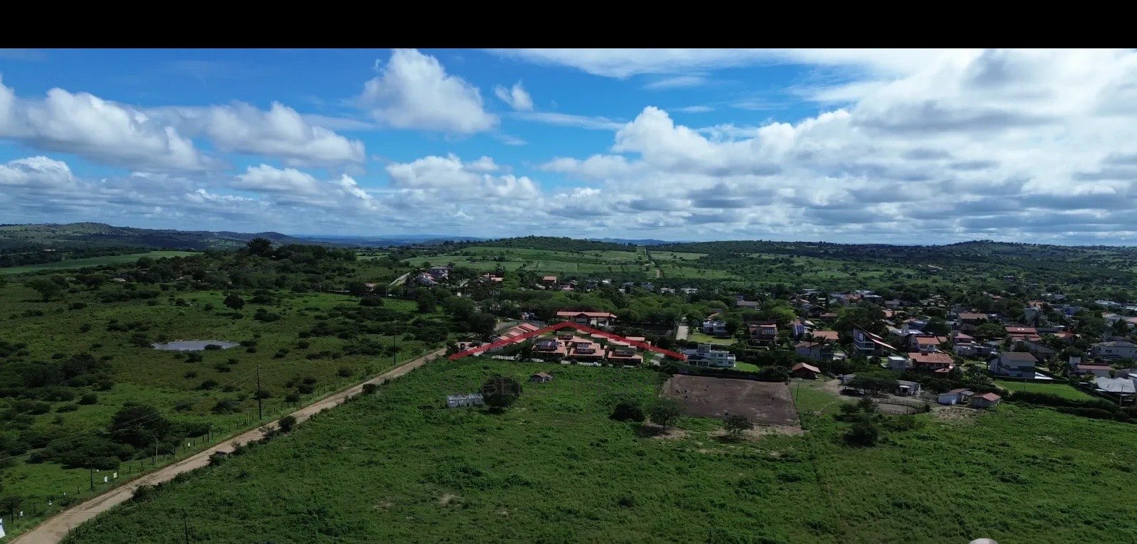 Excelente área de 2.7ha na BR232 em Sairé