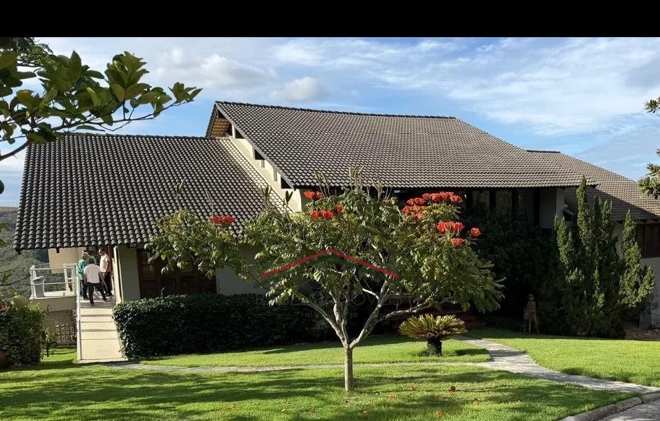 Casa de Alto Padrão com Vista Panorâmica – Chã Grande/PE em Chã Grande