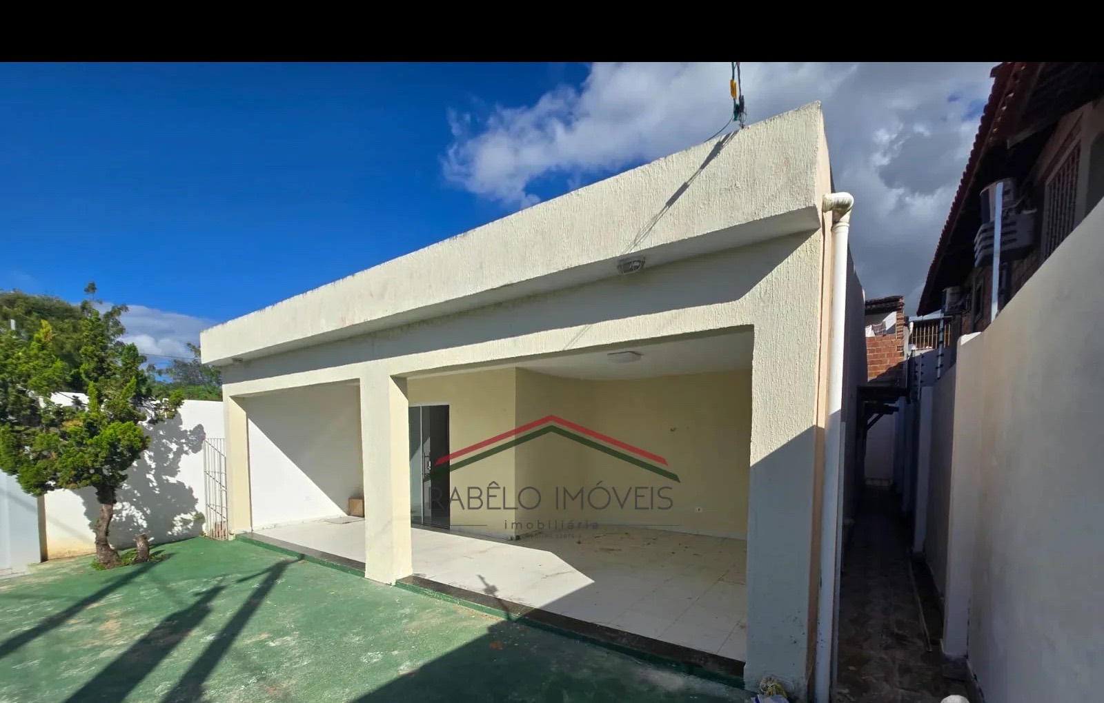 Casa fora de condomínio no Centro de Gravatá em Gravatá